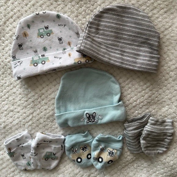 Petite L’amour hat and gloves set - Picture 1 of 1